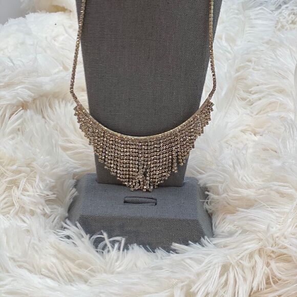 Adjustable rhinestone necklace worn once - Picture 2 of 4